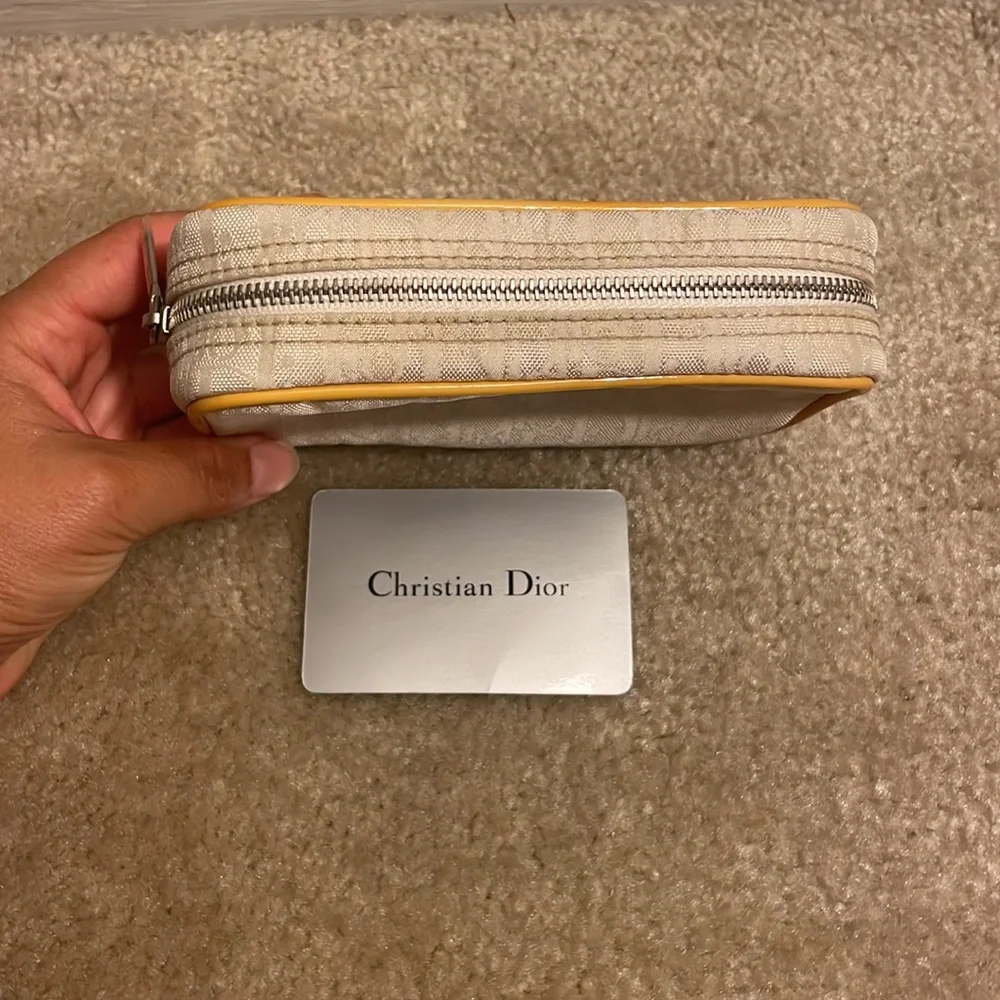 CHRISTIAN DIOR ZIPPY POUCH